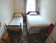 Holiday Flats Blackpool - Apartment 3  Bedroom. 4ft bed, Single bed
